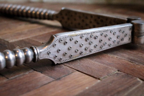 Antiker nussknacker aus - antiker, metall