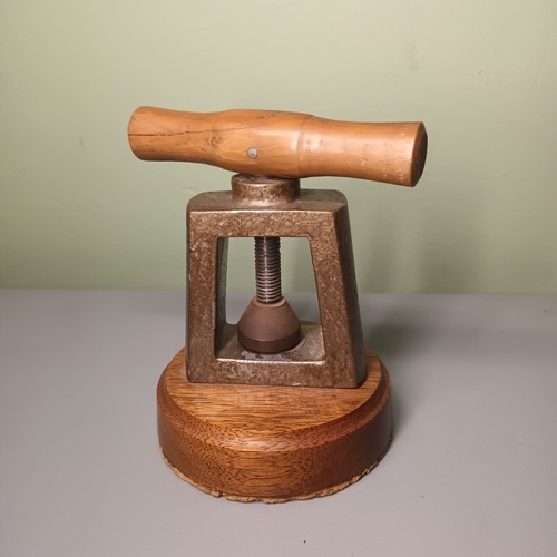 Vintage nussknacker metall - vintage,